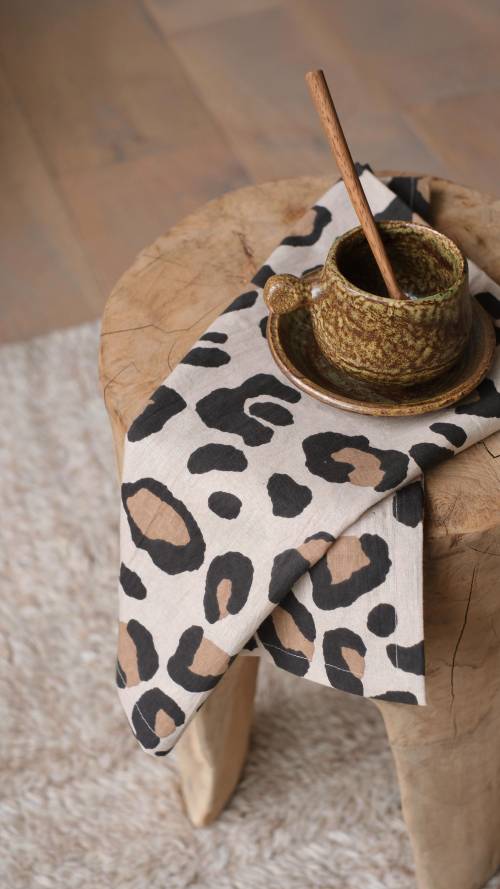 Sélectionner, imaginer, composer…
C’est ce que j’aime par-dessus tout : dénicher les pièces Selection M qui prendront vie dans vos intérieurs 🤍

Car oui, chez Selection M, nous vous proposons aussi un véritable accompagnement déco pour transformer vos espaces, en privilégiant des matériaux nobles et des pièces intemporelles. Une sélection pointue, pensée dans les moindres détails et personnalisée au-delà des produits disponibles sur notre site 💛