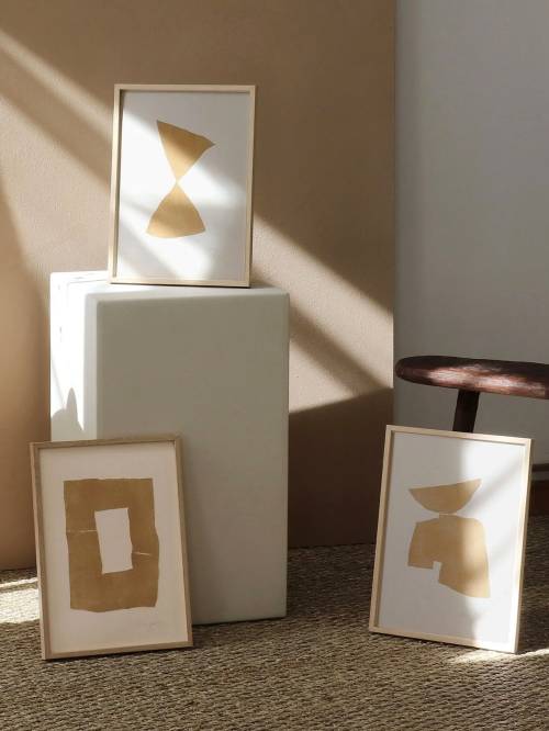 Parmi nos dernières nouveautés il y a ces superbes affiches, des formes habitées à la fois poétiques & graphiques que j’aime beaucoup 💛 

Credit photo - Oak Gallery