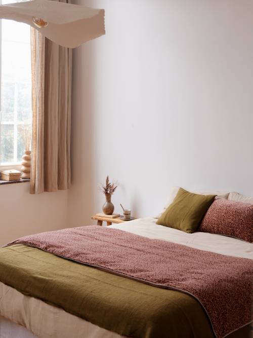 Mix & match 🤎 Associez les teintes & les imprimés pour une chambre qui vous ressemble. Notre nouvelle sélection de linge de maison vous attend sur Sélection M :)