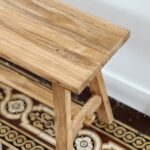 détail banc en teck recyclé