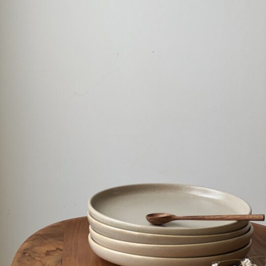 Assiette en grès "sable" – Image 4