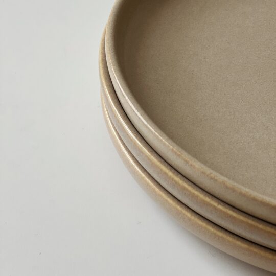 Assiette en grès "sable" – Image 3
