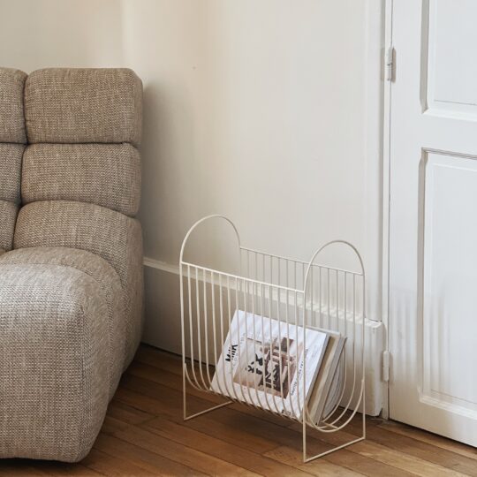Porte-magazines beige – Image 1