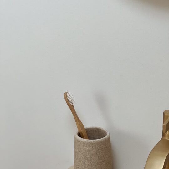 Gobelet de salle de bain en grès – Image 3