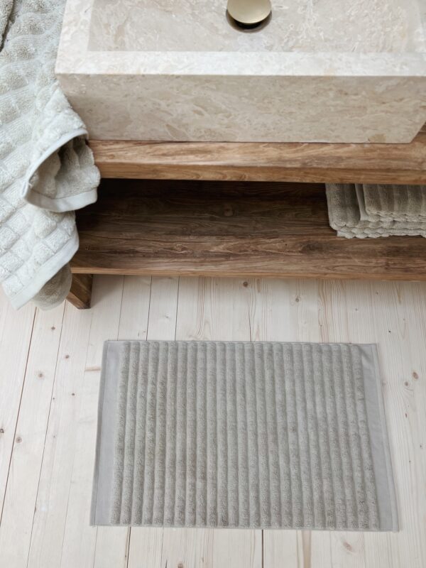 Tapis de salle de bain en coton beige