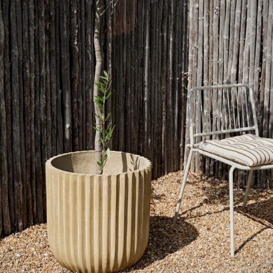 Chaise de jardin en métal beige – Image 3