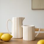 Pichet rayé beige