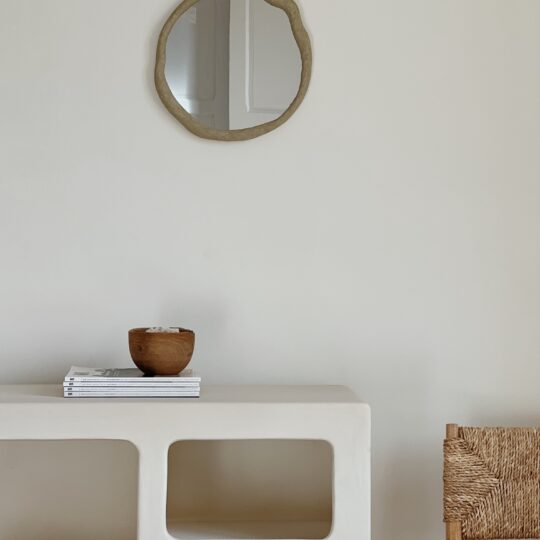 Miroir en résine de forme organique – Image 5
