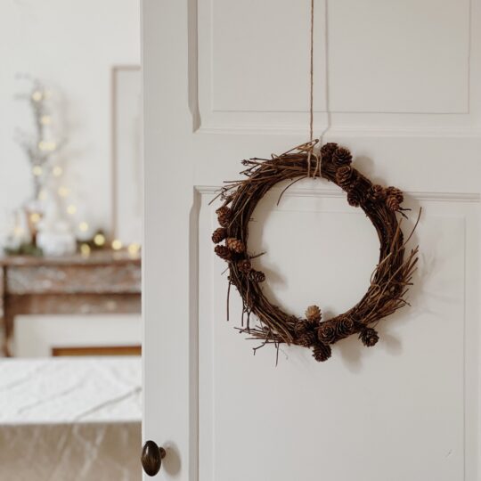 Couronne de Noël en branchages – Image 1