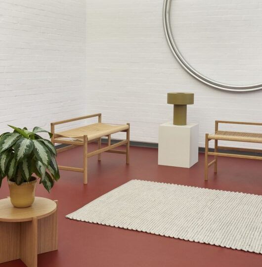 Banc scandinave en chêne clair – Image 3