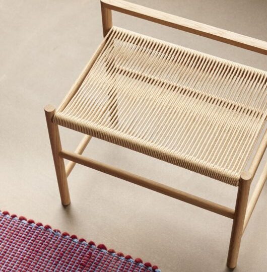 Banc scandinave en chêne clair – Image 1