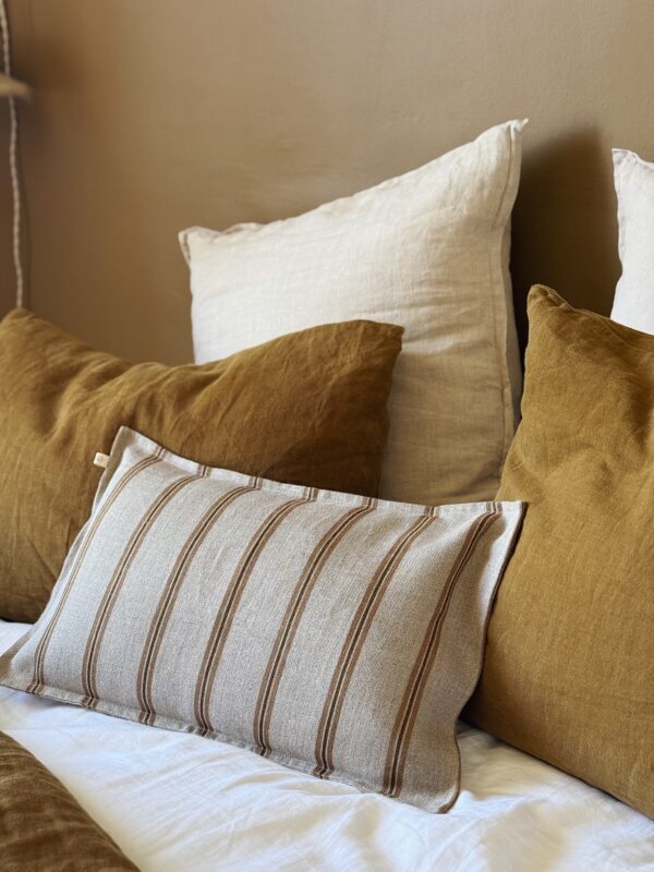 housse-de-coussin-lin-rayures Housse de coussin rayures corde/ noisette