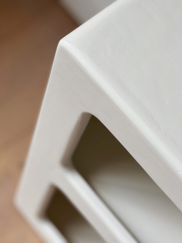 Chevet banc cassé enduit à la chaux effet béton ciré