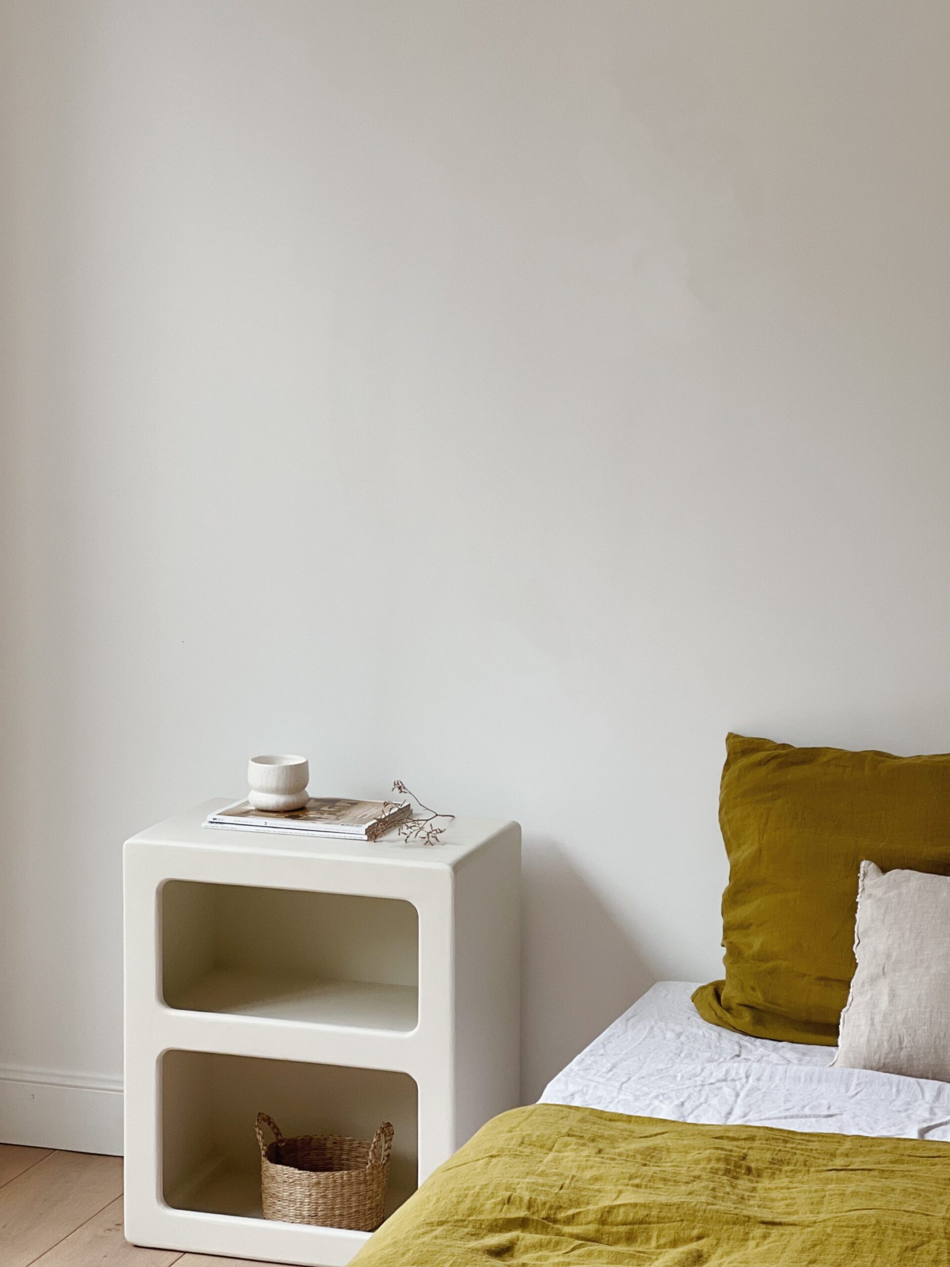 Chevet banc cassé enduit à la chaux effet béton ciré