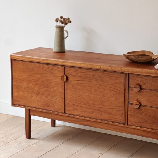 Enfilade vintage chinée