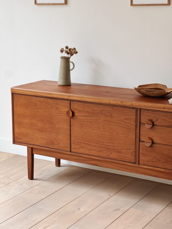 Enfilade vintage chinée