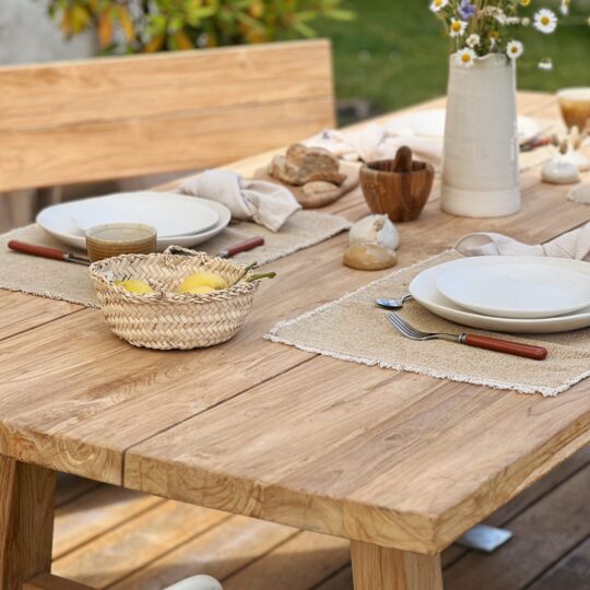 Table de jardin en teck
