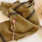 Torchon en lin lavé olive