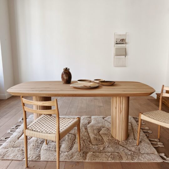 table chêne massif moderne