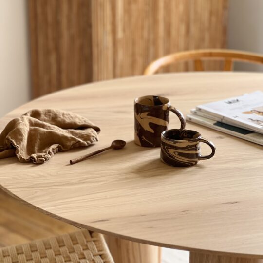 Mug en céramique bicolore fait main
