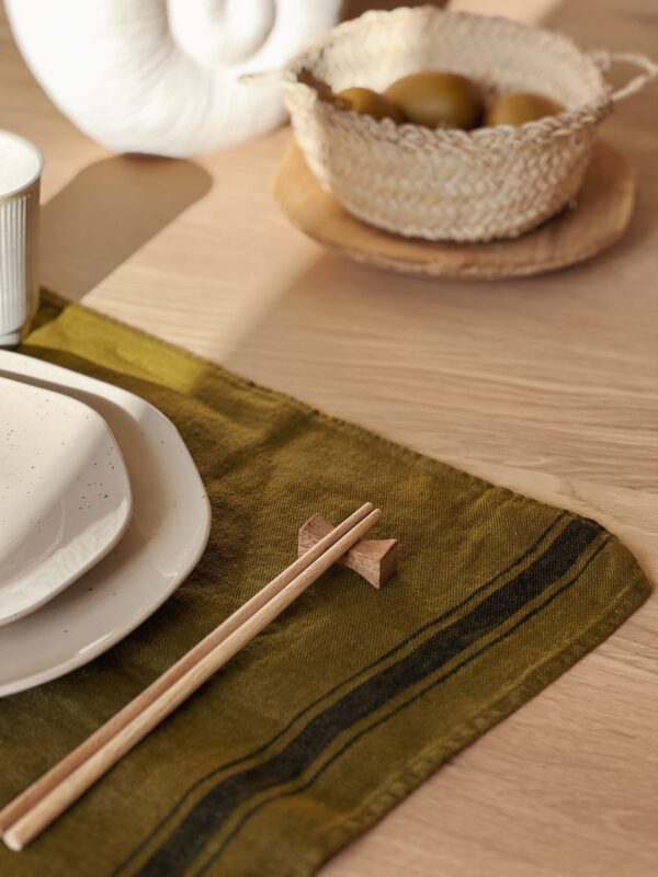 Set de table en lin lavé olive