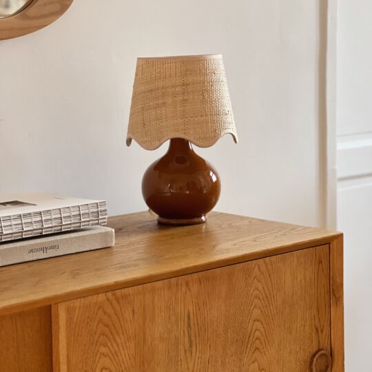 Lampe en céramique marron