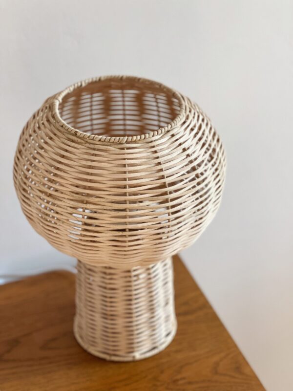 Lampe en rotin