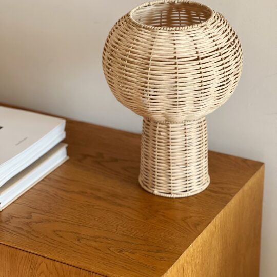 lampe poser rotin