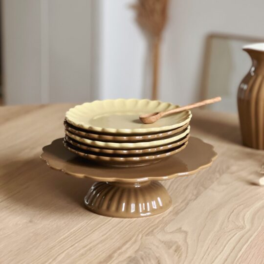 Plat à gâteaux sur pied