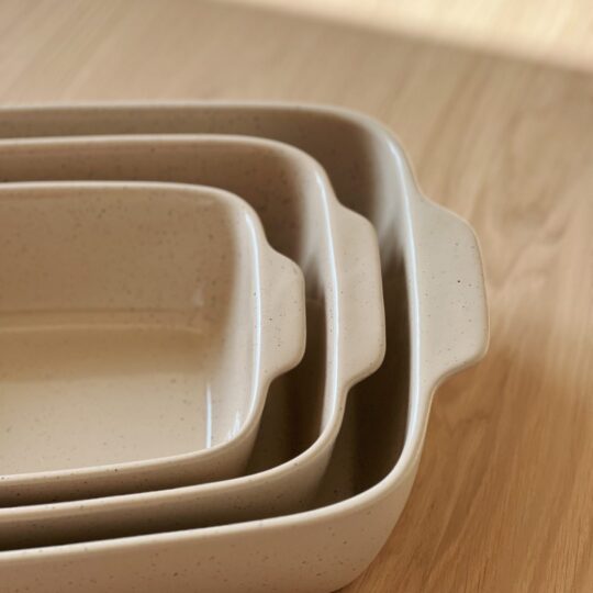 plat en grès au four