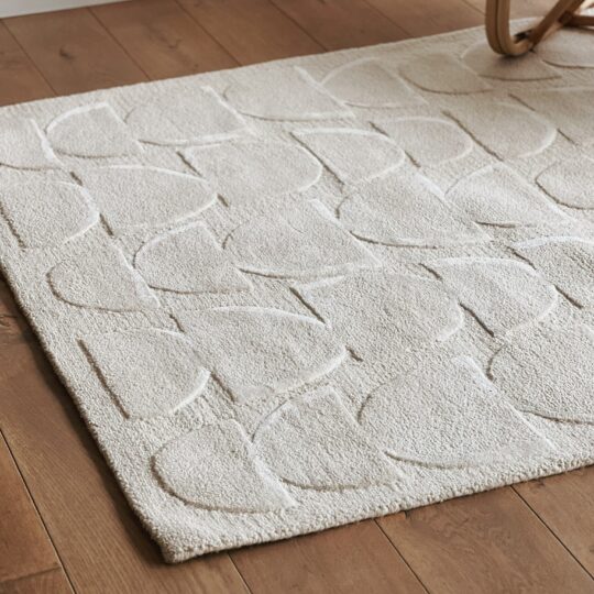Tapis blanc cassé