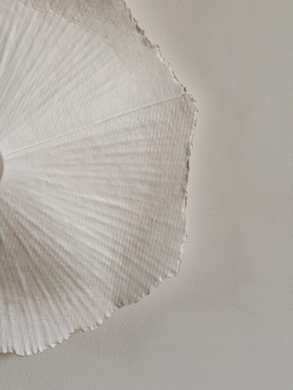 Applique murale en papier gaufré blanc