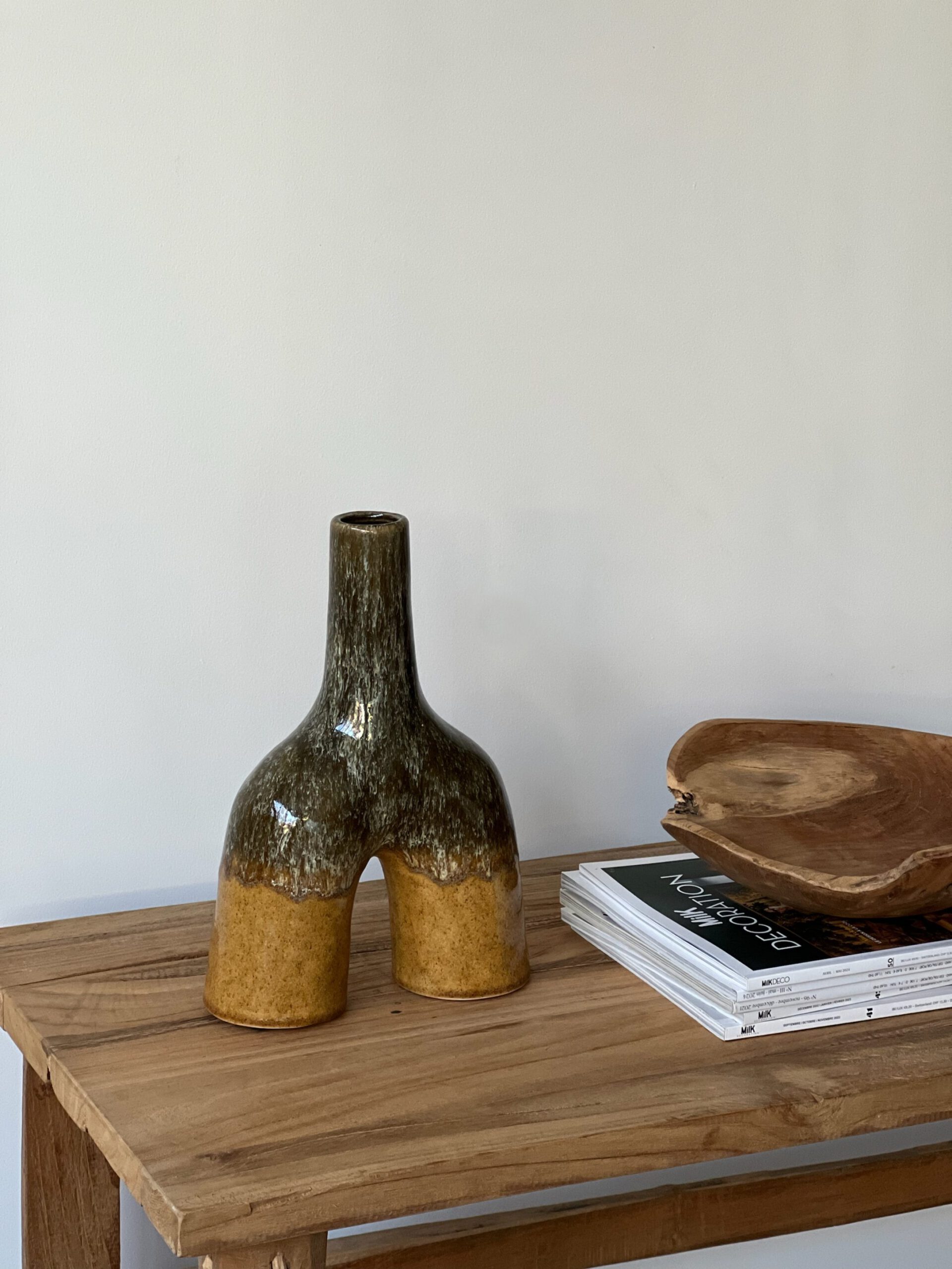 Vase rétro en céramique marron