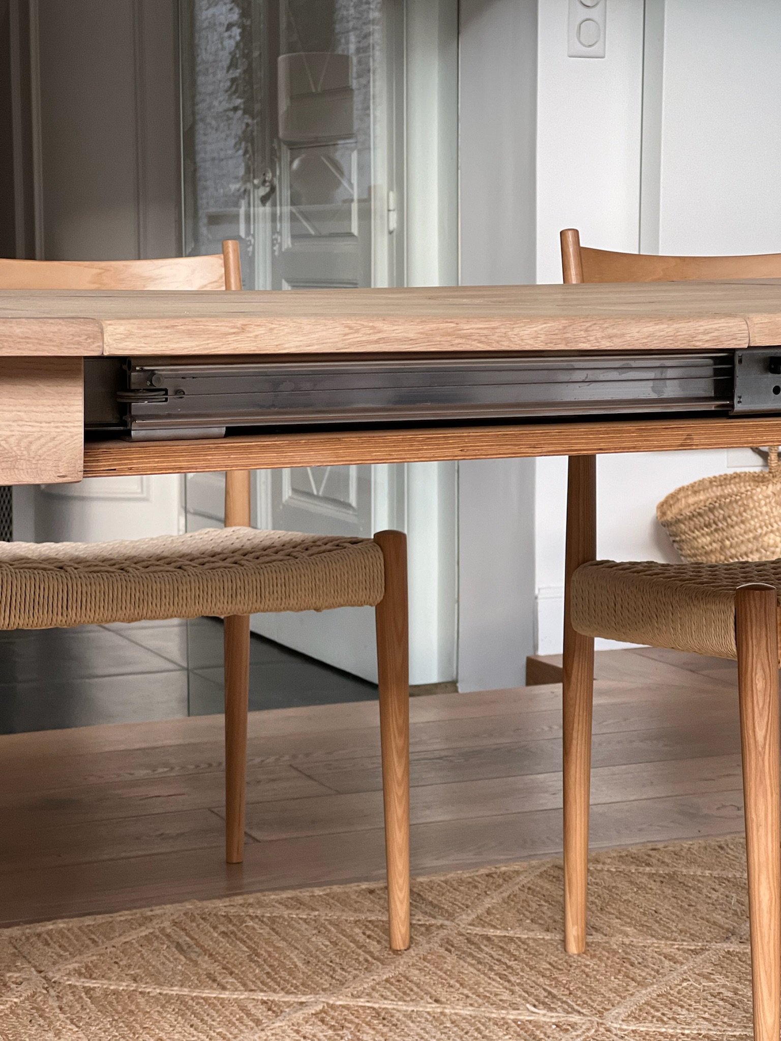 Table avec rallonges intégrées