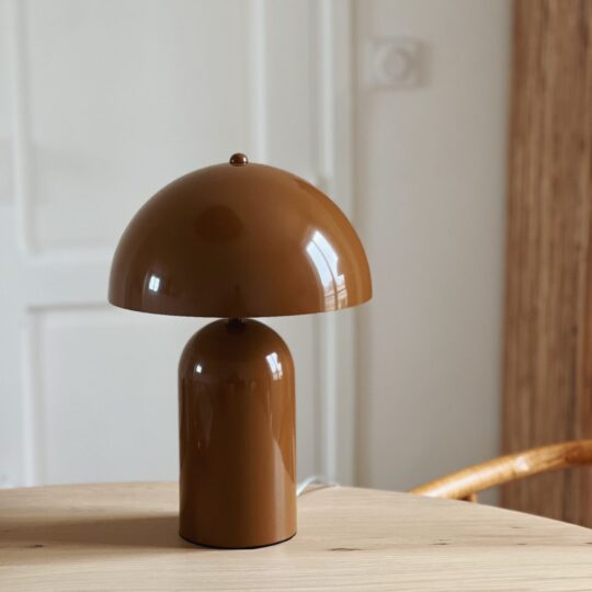 Lampe de chevet en métal