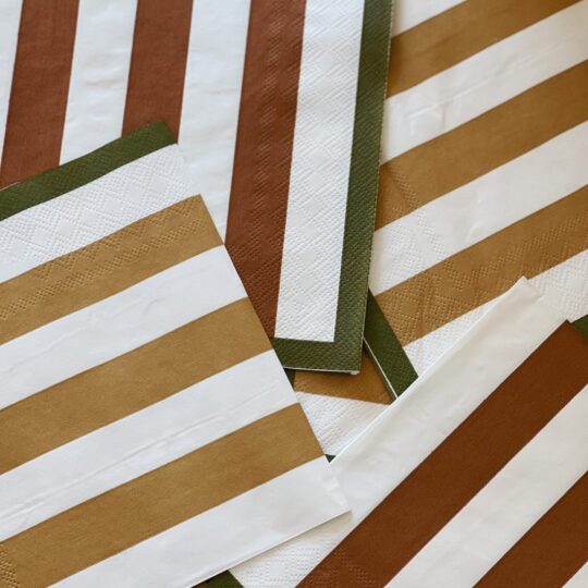 Serviettes en papier rayées