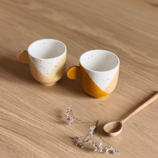 Tasses a café colorées