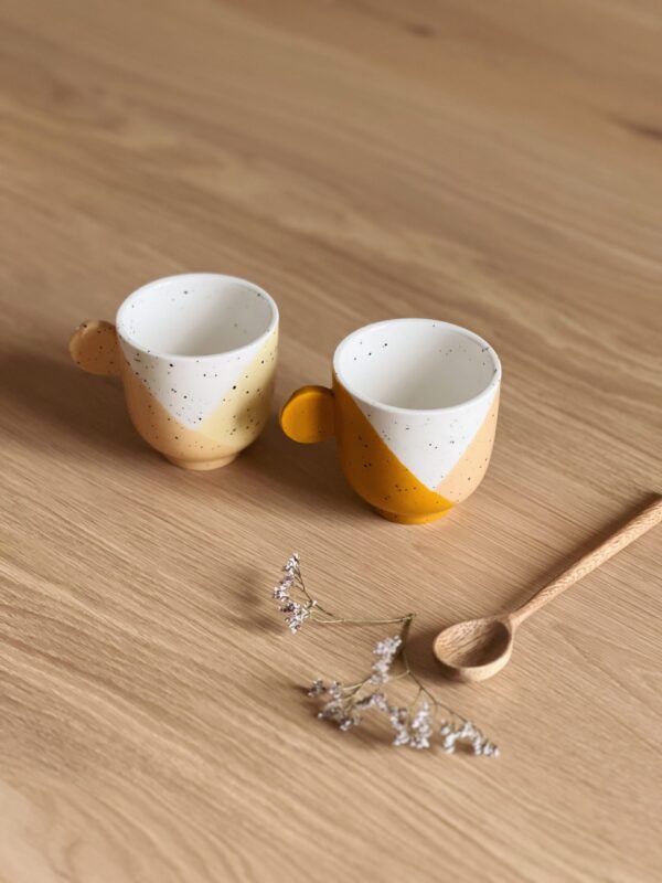 Tasses a café colorées