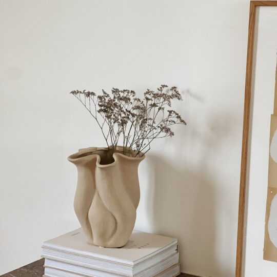 Vase en céramique beige