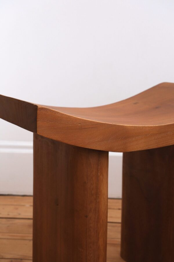 Tabouret japonais en bois brut