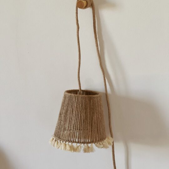 Suspension pompons