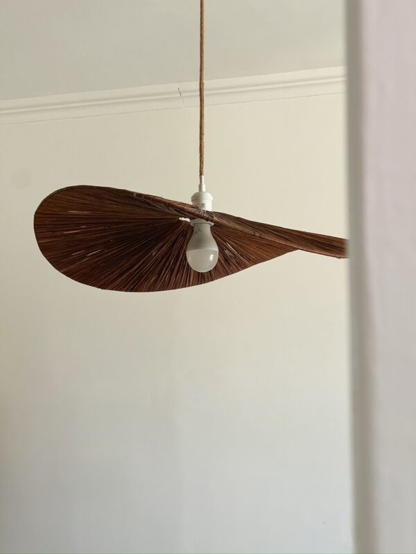 Suspension en raphia