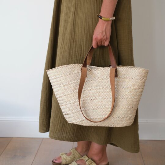 panier avec anse en cuir