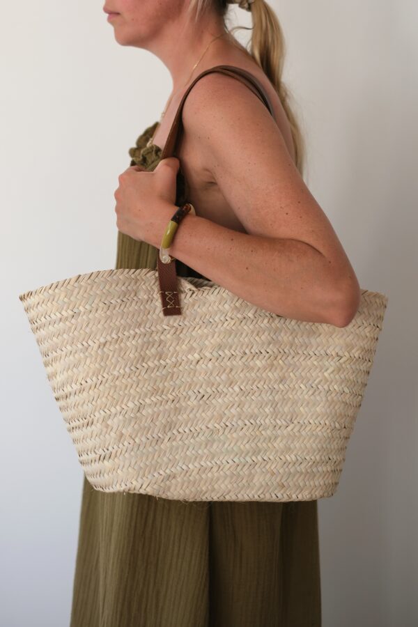 panier avec anse en cuir