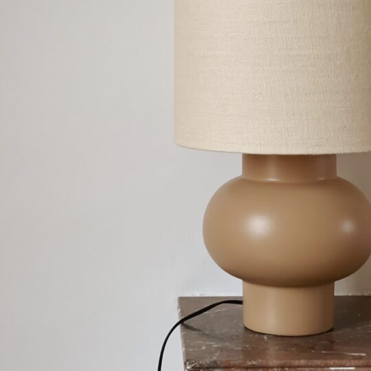 Lampe en céramique marron – Image 2