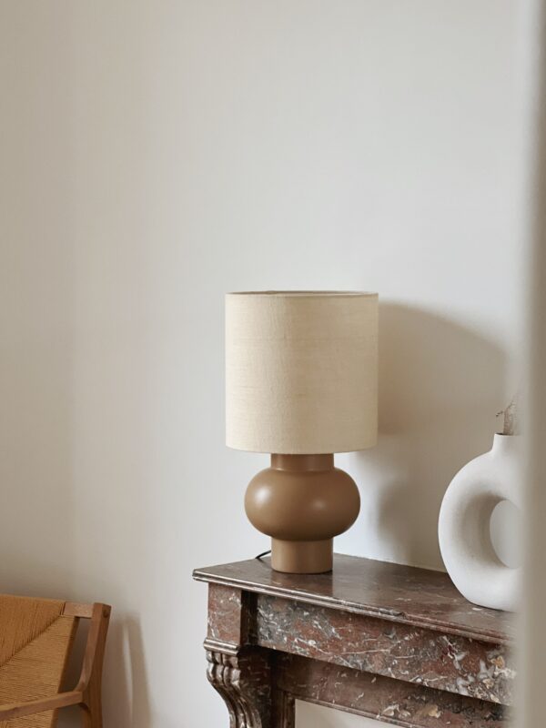 Lampe en céramique marron