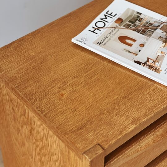 Meuble bas en bois à tiroirs – Image 8
