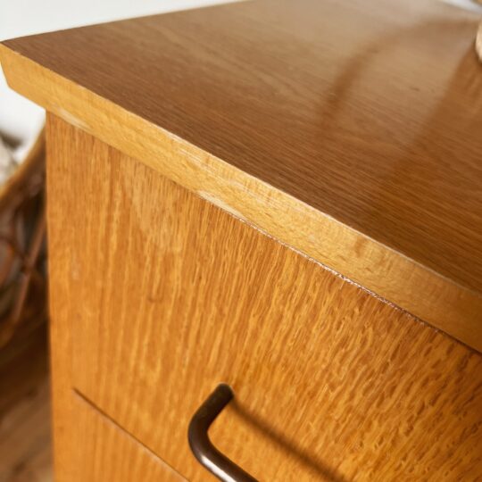 Commode vintage en bois 4 tiroirs – Image 3