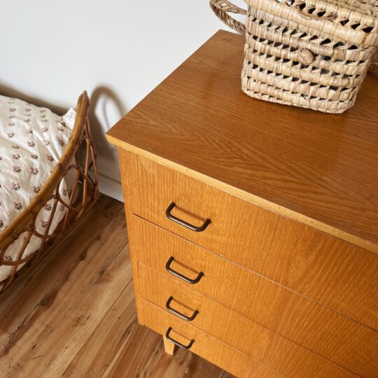 Commode vintage