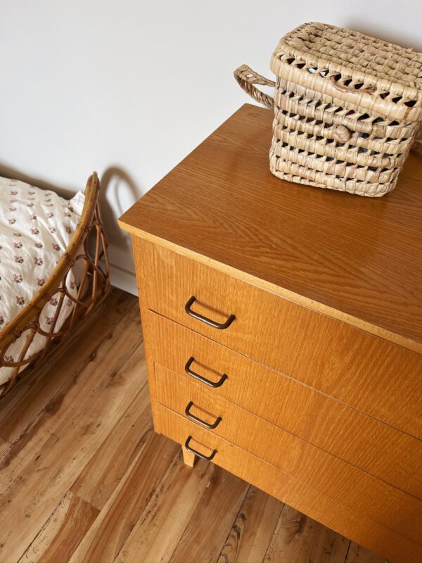 Commode vintage